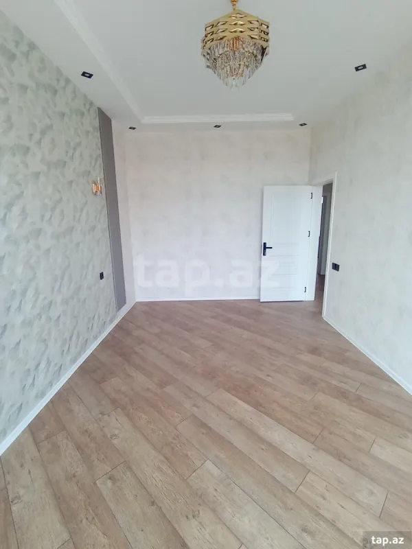 Satılır 5 otaqlı həyət evi