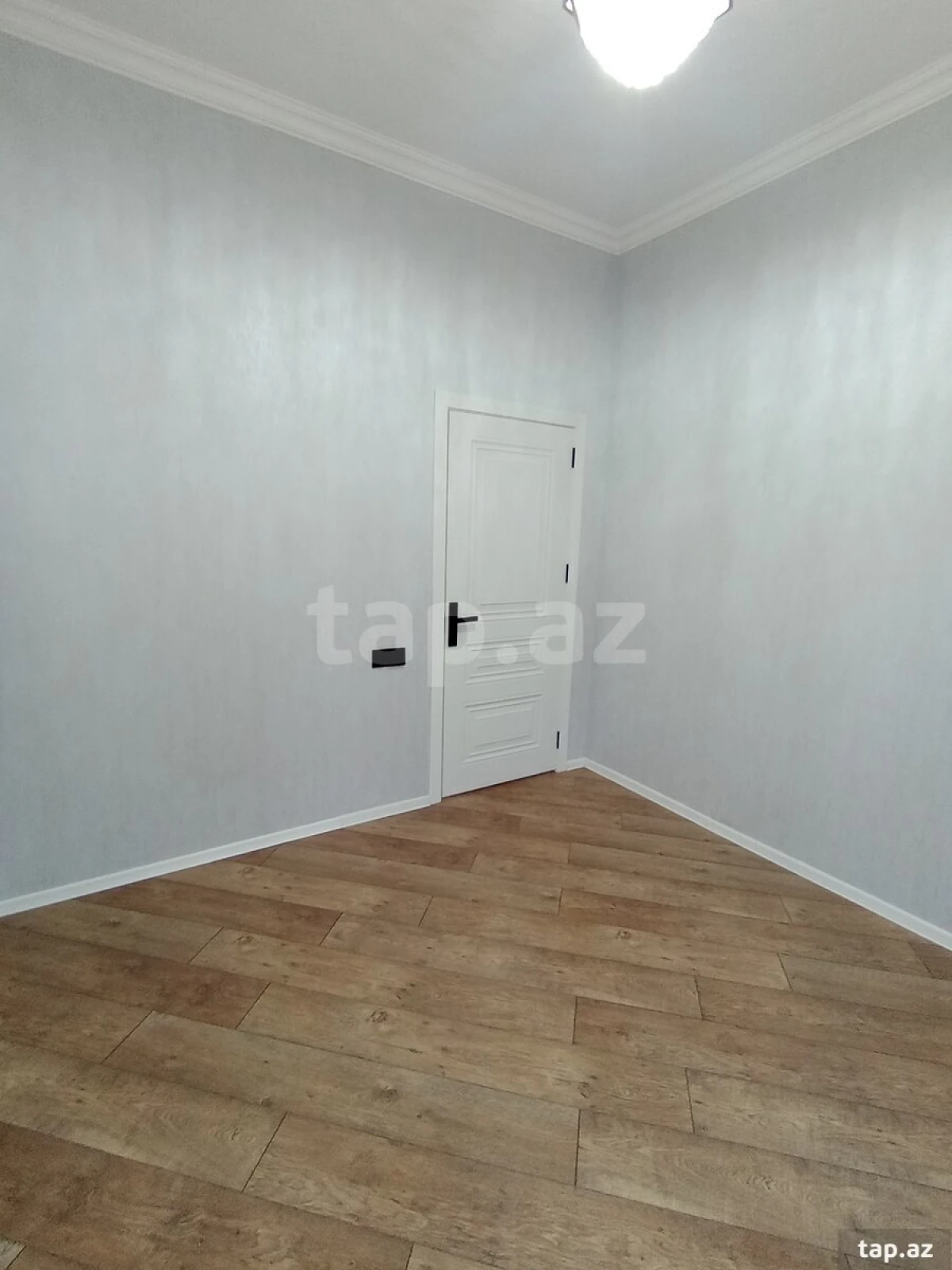 Satılır 5 otaqlı həyət evi