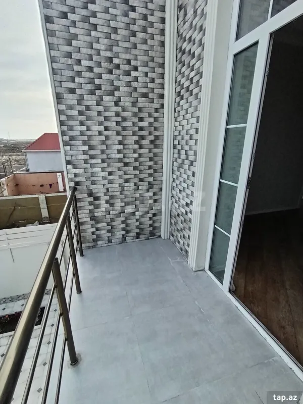 Satılır 5 otaqlı həyət evi