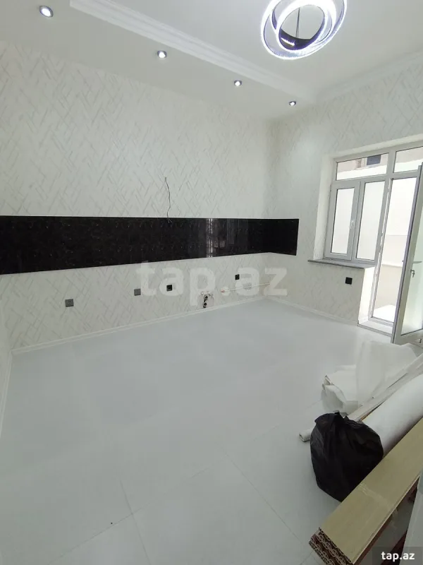 Satılır 5 otaqlı həyət evi