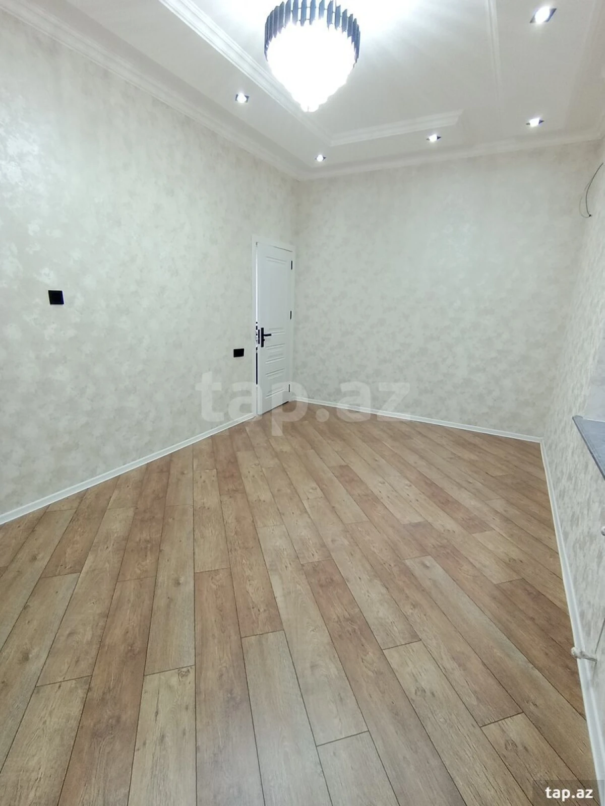 Satılır 5 otaqlı həyət evi