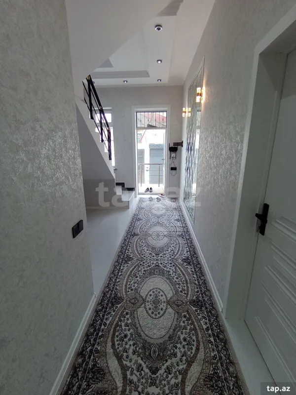 Satılır 5 otaqlı həyət evi