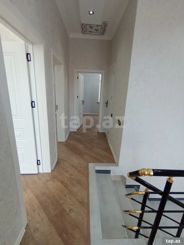 Satılır 5 otaqlı həyət evi