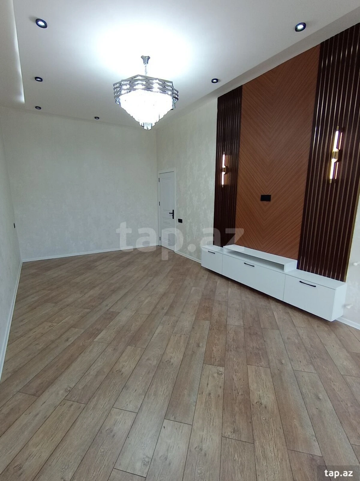 Satılır 5 otaqlı həyət evi