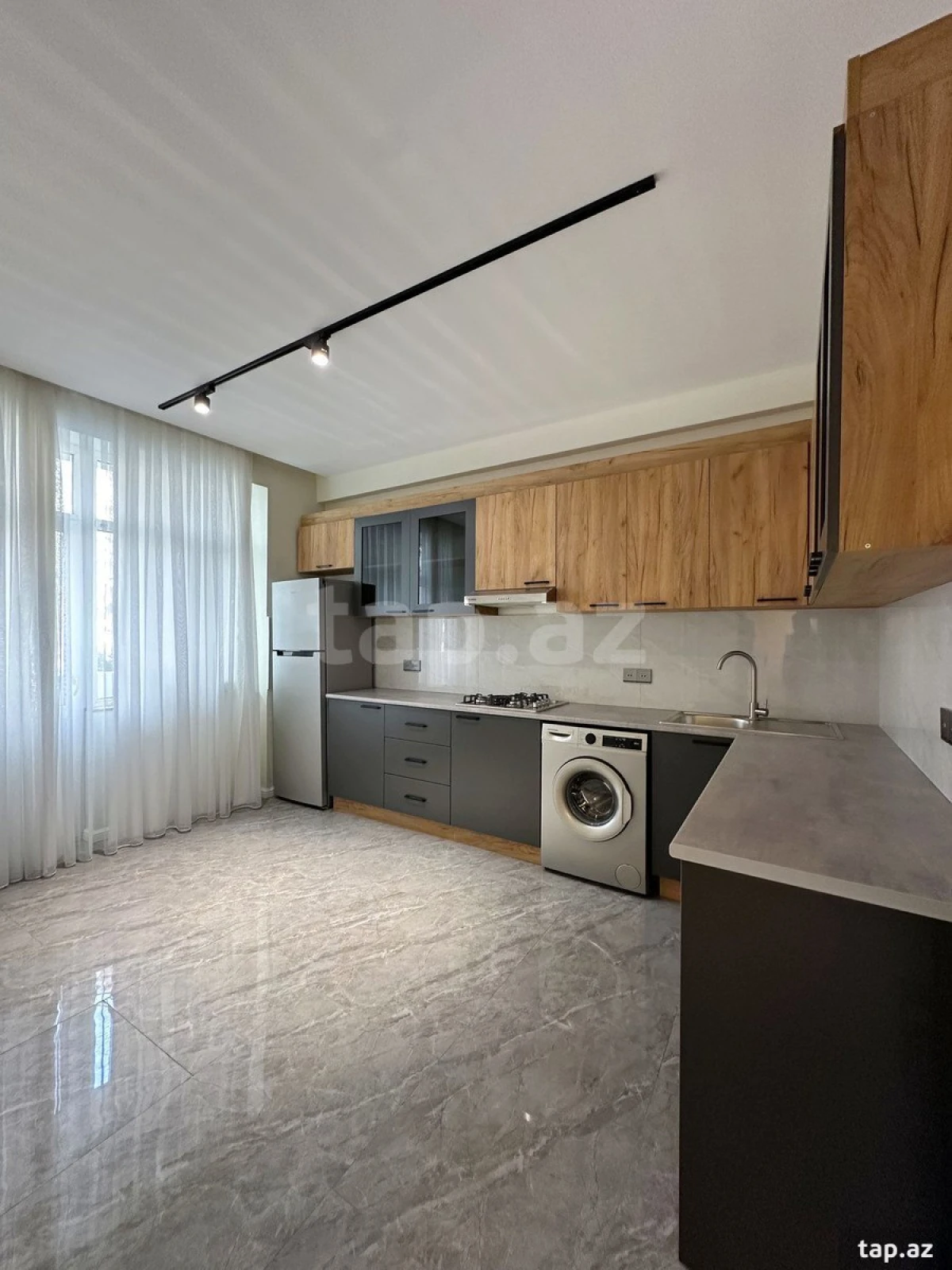 Satılır 3 otaqlı yeni tikili 105 m²