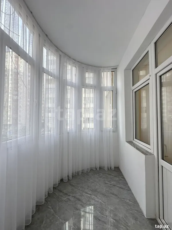 Satılır 3 otaqlı yeni tikili 105 m²