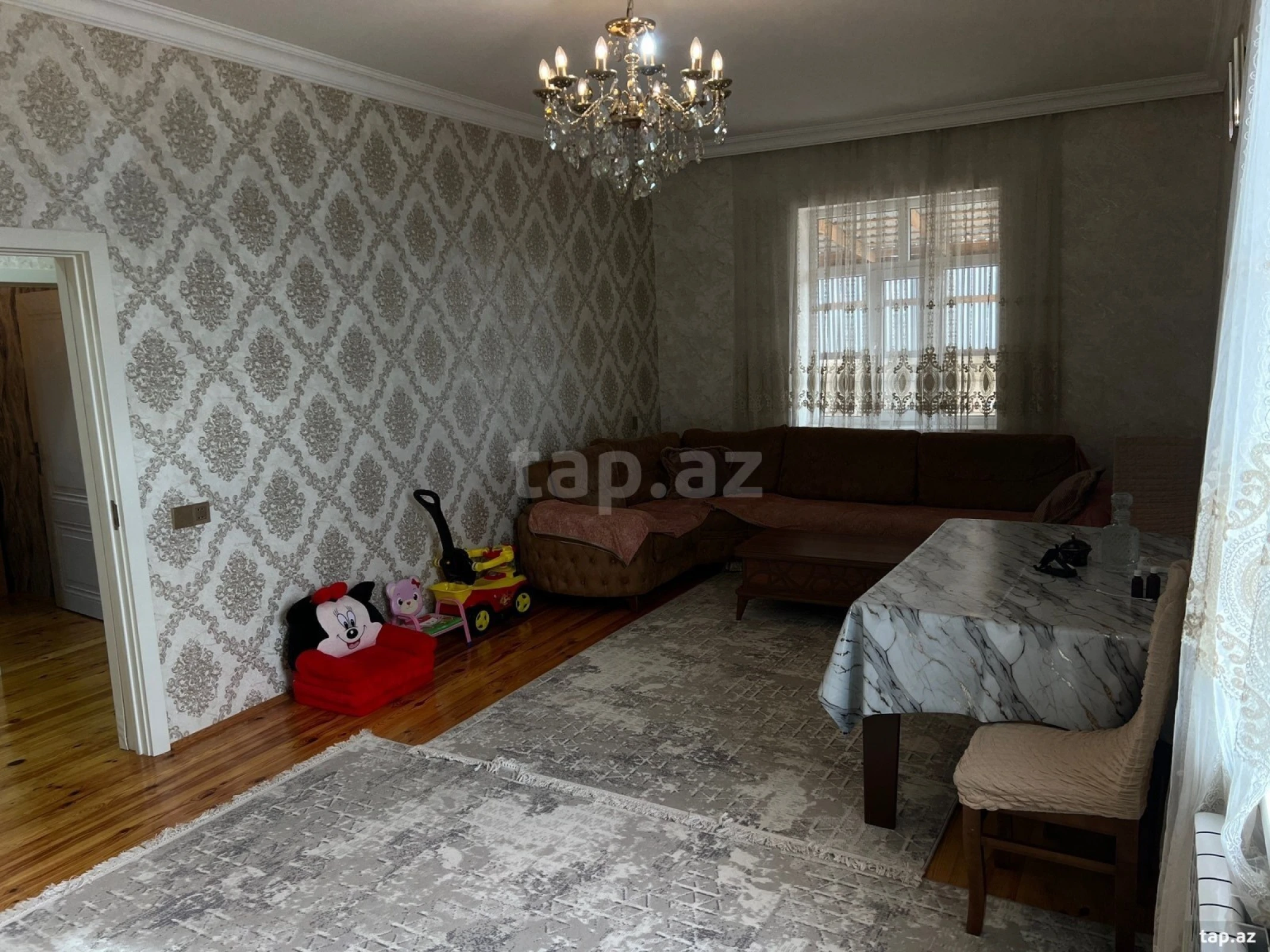 Satılır 4 otaqlı həyət evi 250 m²