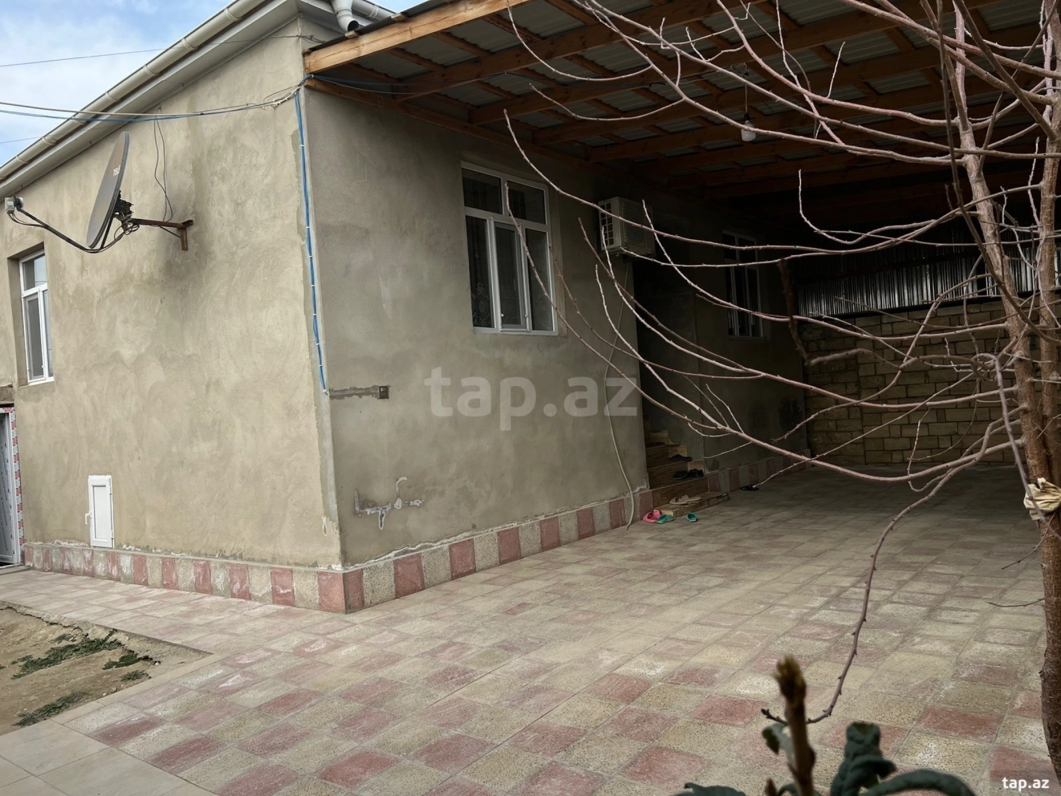 Satılır 4 otaqlı həyət evi 250 m²