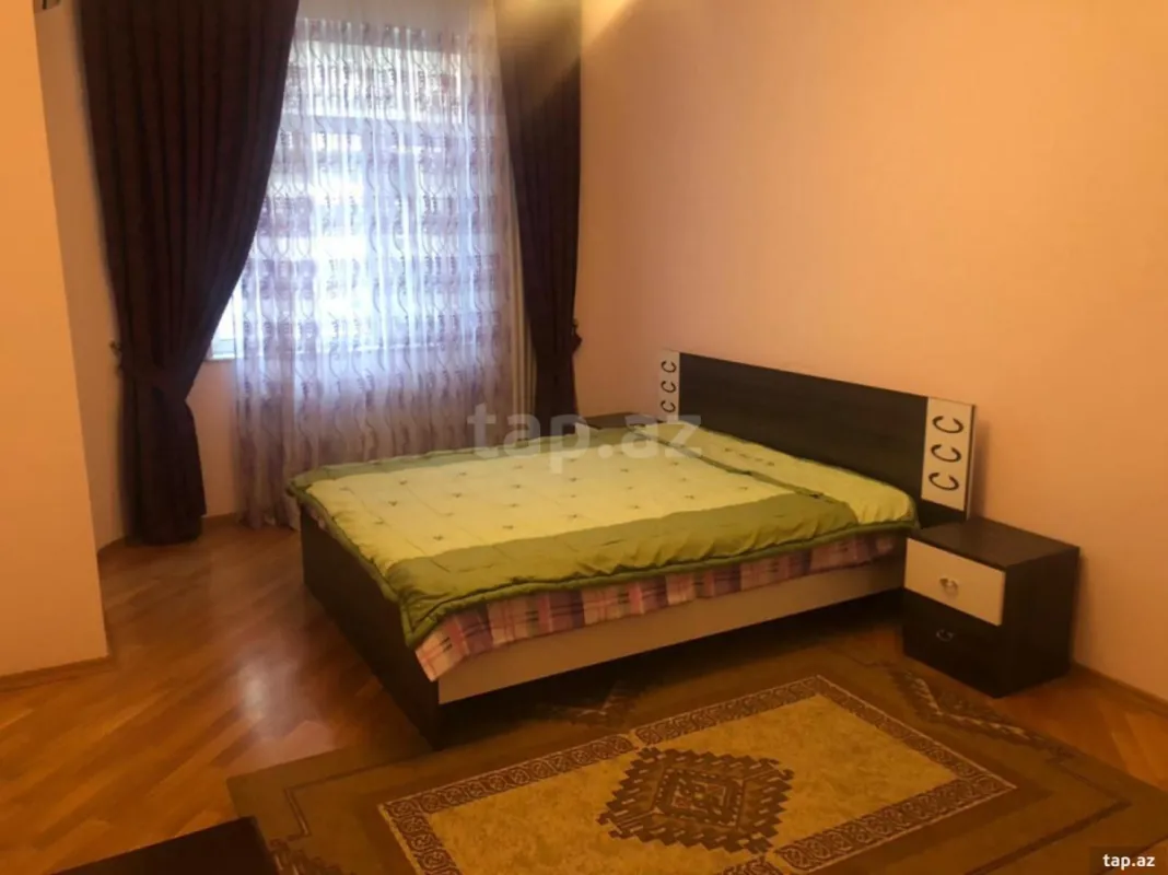 Kirayə verilir 3 otaqlı yeni tikili 155 m²