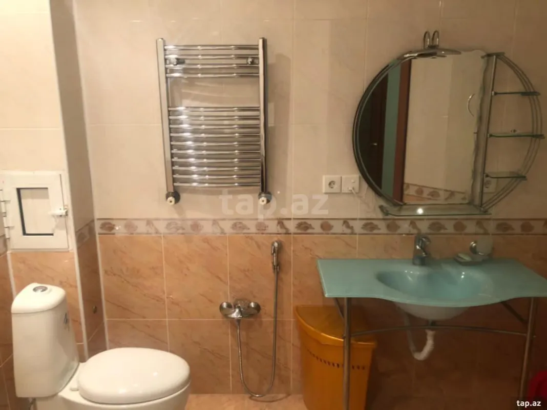 Kirayə verilir 3 otaqlı yeni tikili 155 m²