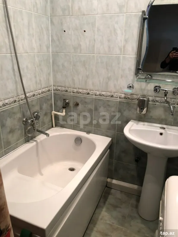 Kirayə verilir 2 otaqlı mənzil 63 m²