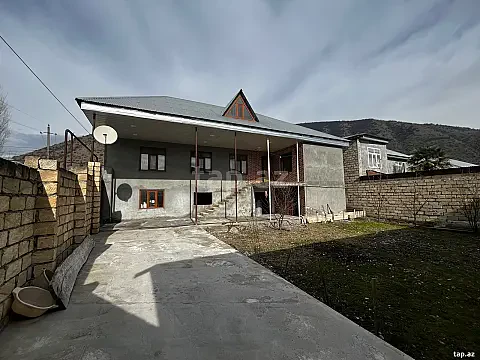 Satılır 3 otaqlı həyət evi 400 m² — Şəki 3 otaq 400.00 m²