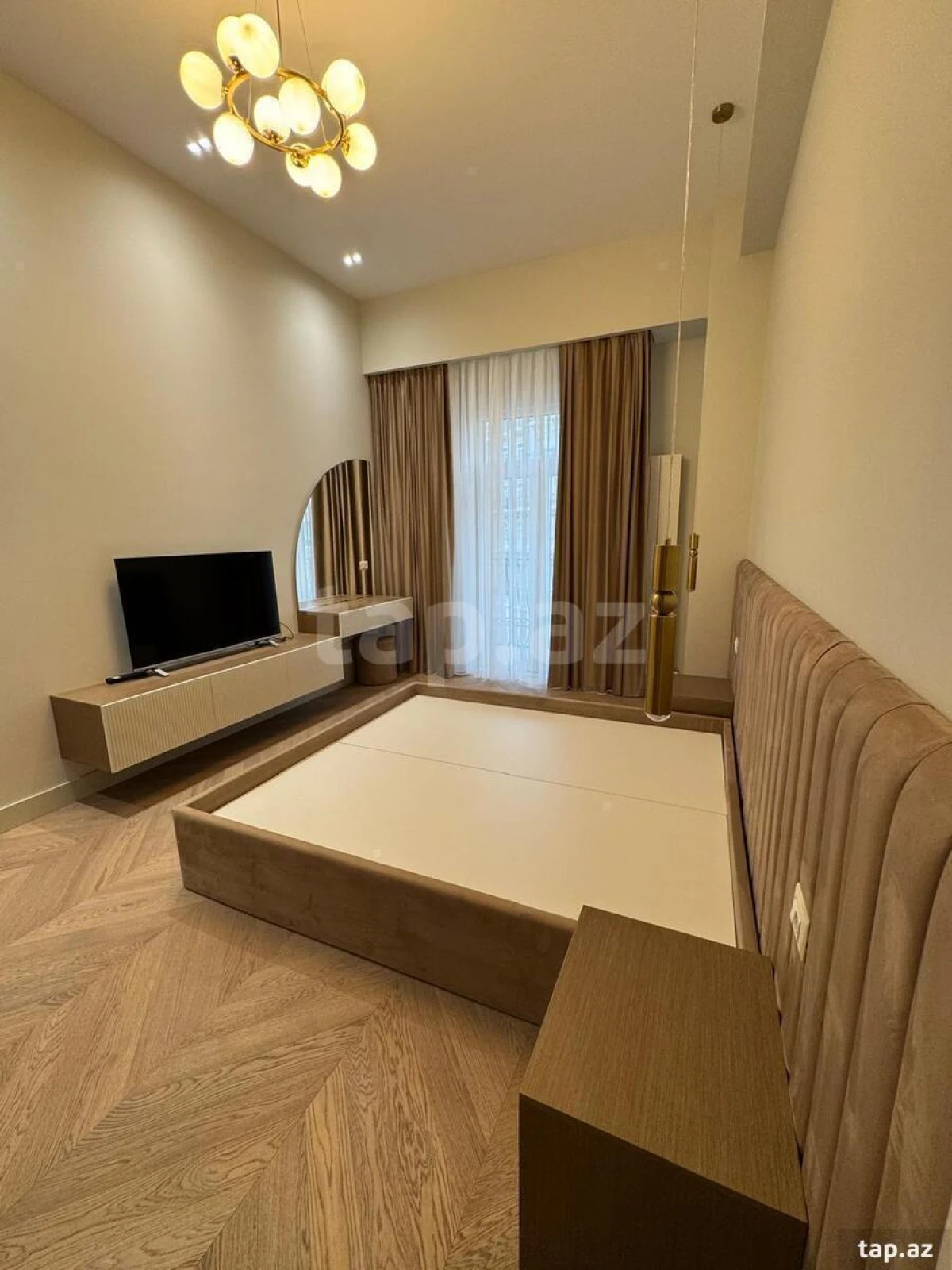 Kirayə verilir 4 otaqlı yeni tikili 146 m²