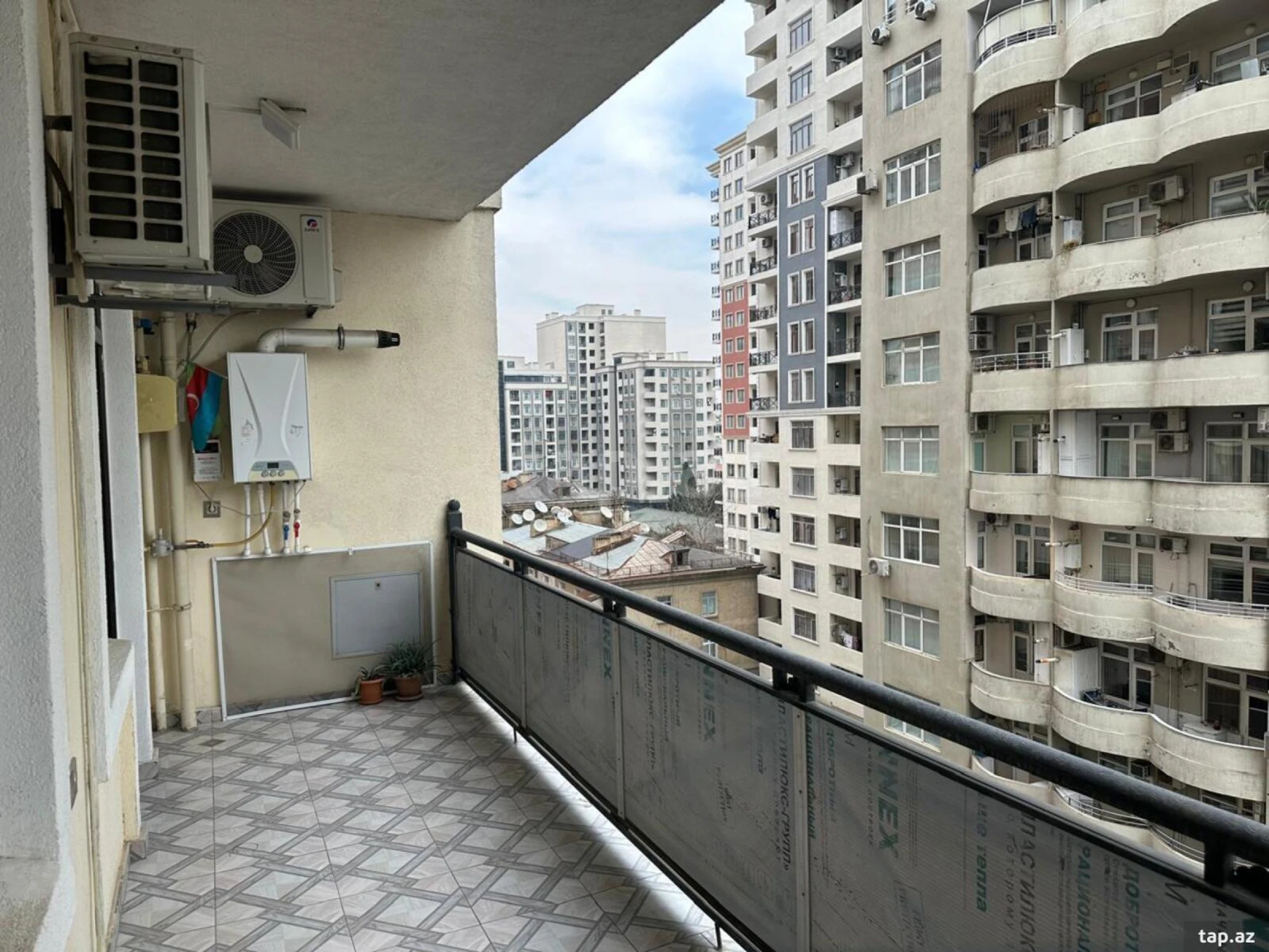 Kirayə verilir 2 otaqlı yeni tikili 100 m²