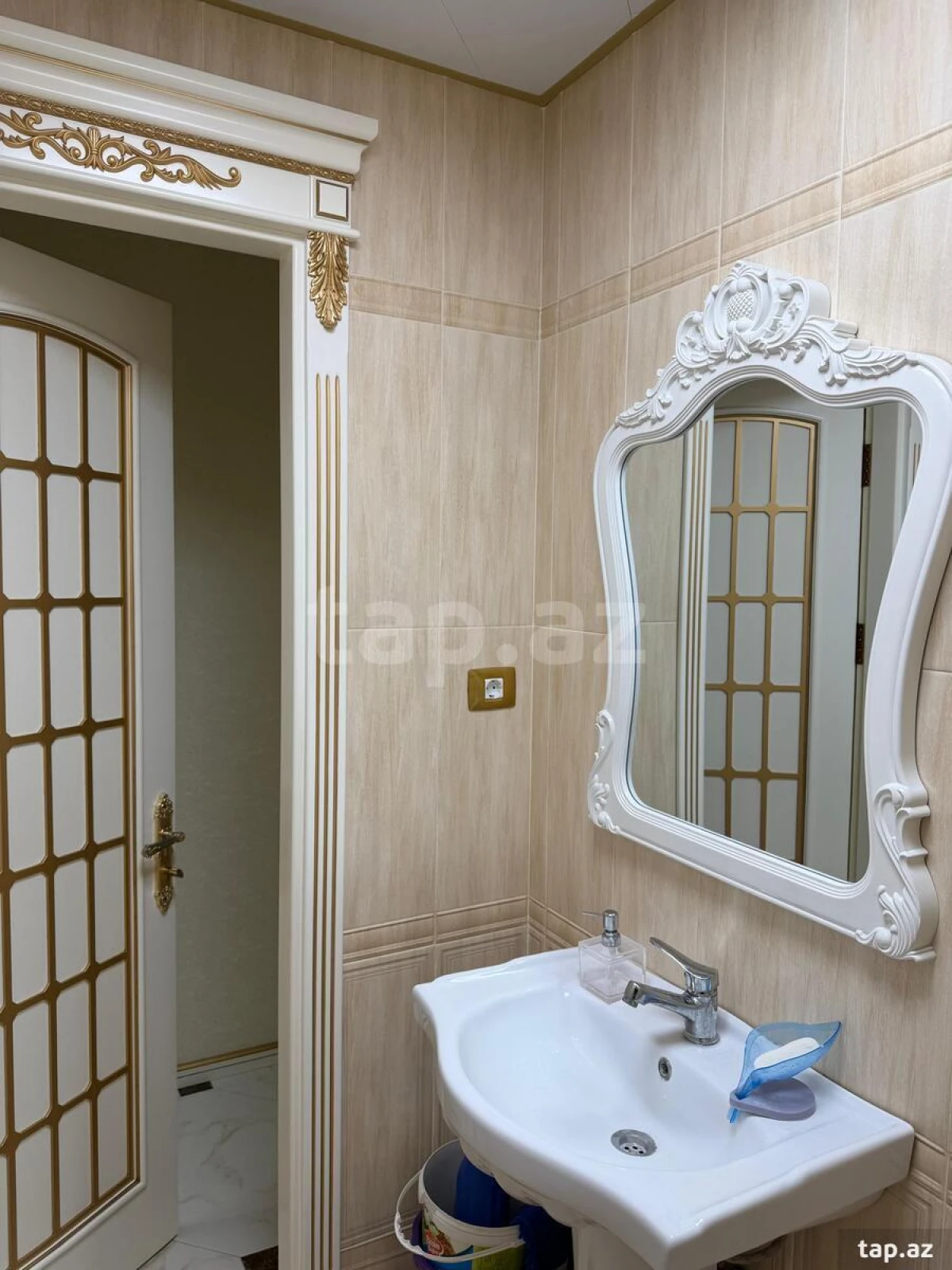 Satılır 4 otaqlı yeni tikili 180 m²