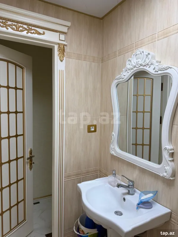 Satılır 4 otaqlı yeni tikili 180 m²