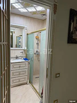 Satılır 4 otaqlı yeni tikili 180 m²