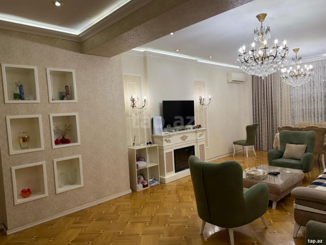 Satılır 4 otaqlı yeni tikili 180 m²