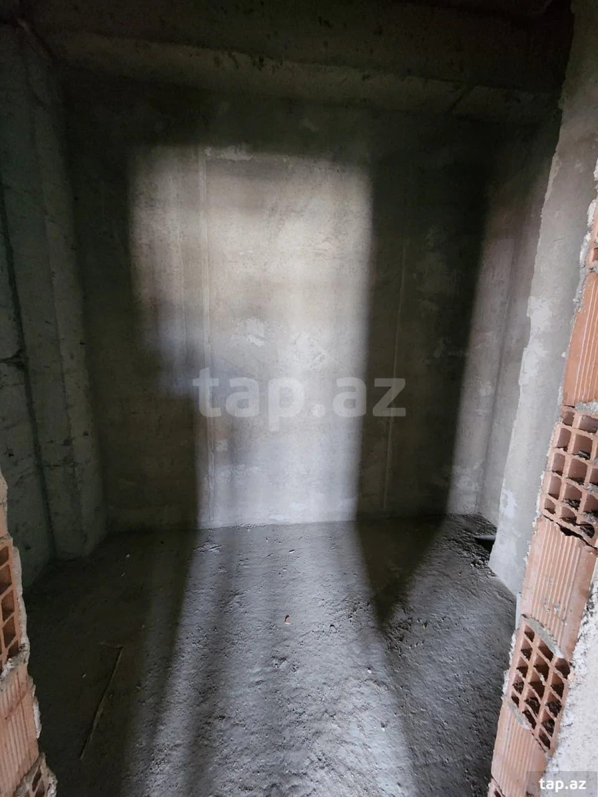 Satılır 3 otaqlı yeni tikili 130 m²