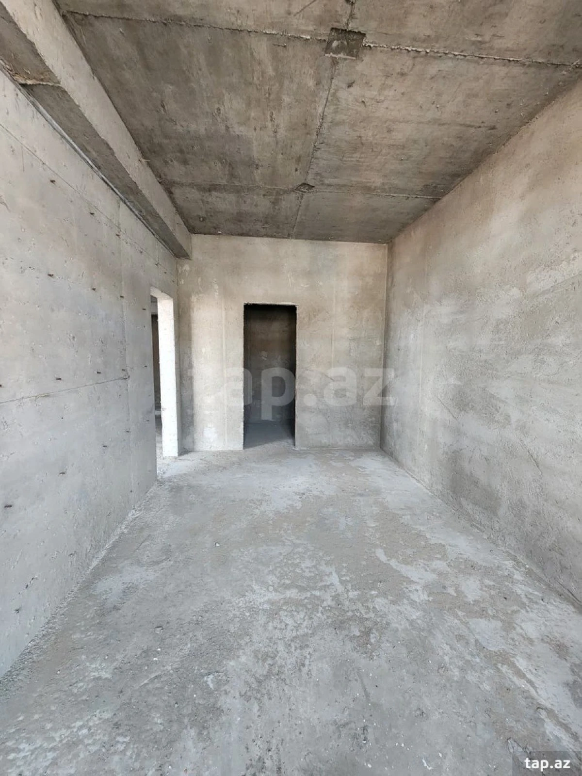 Satılır 3 otaqlı yeni tikili 130 m²