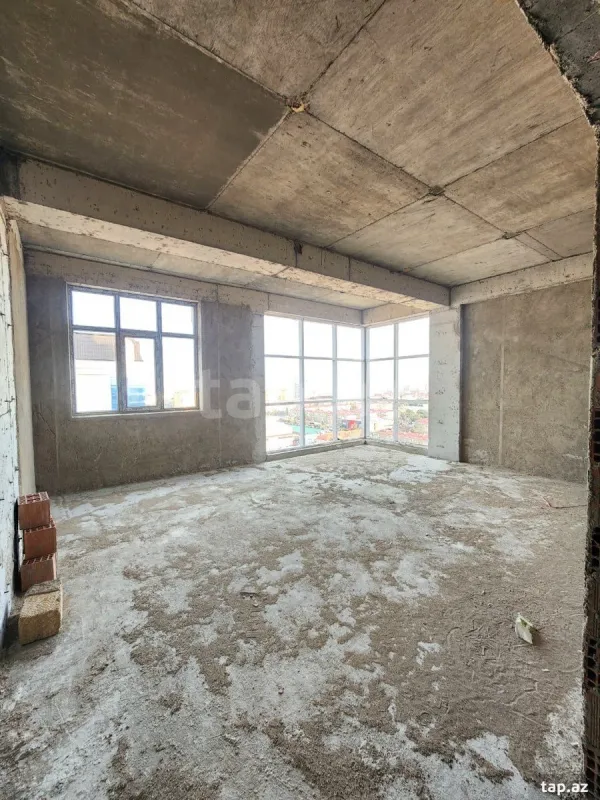 Satılır 3 otaqlı yeni tikili 130 m²