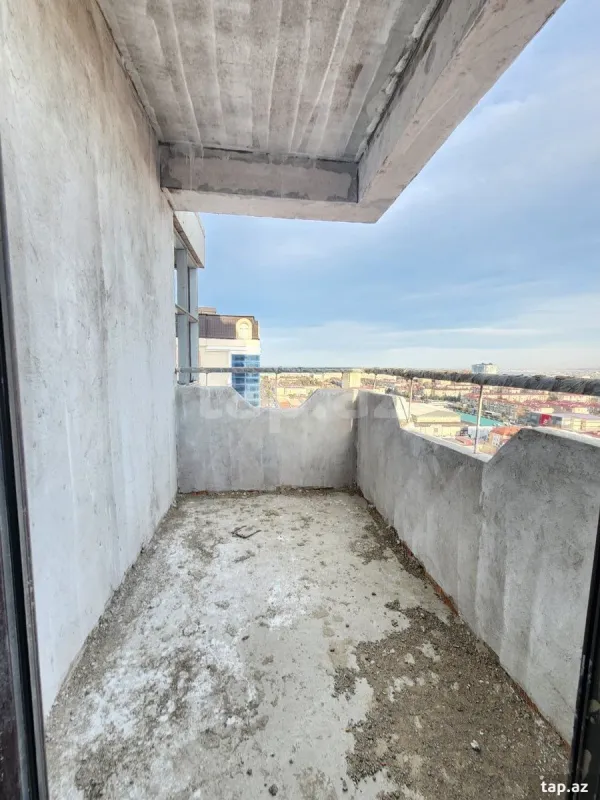 Satılır 3 otaqlı yeni tikili 130 m²