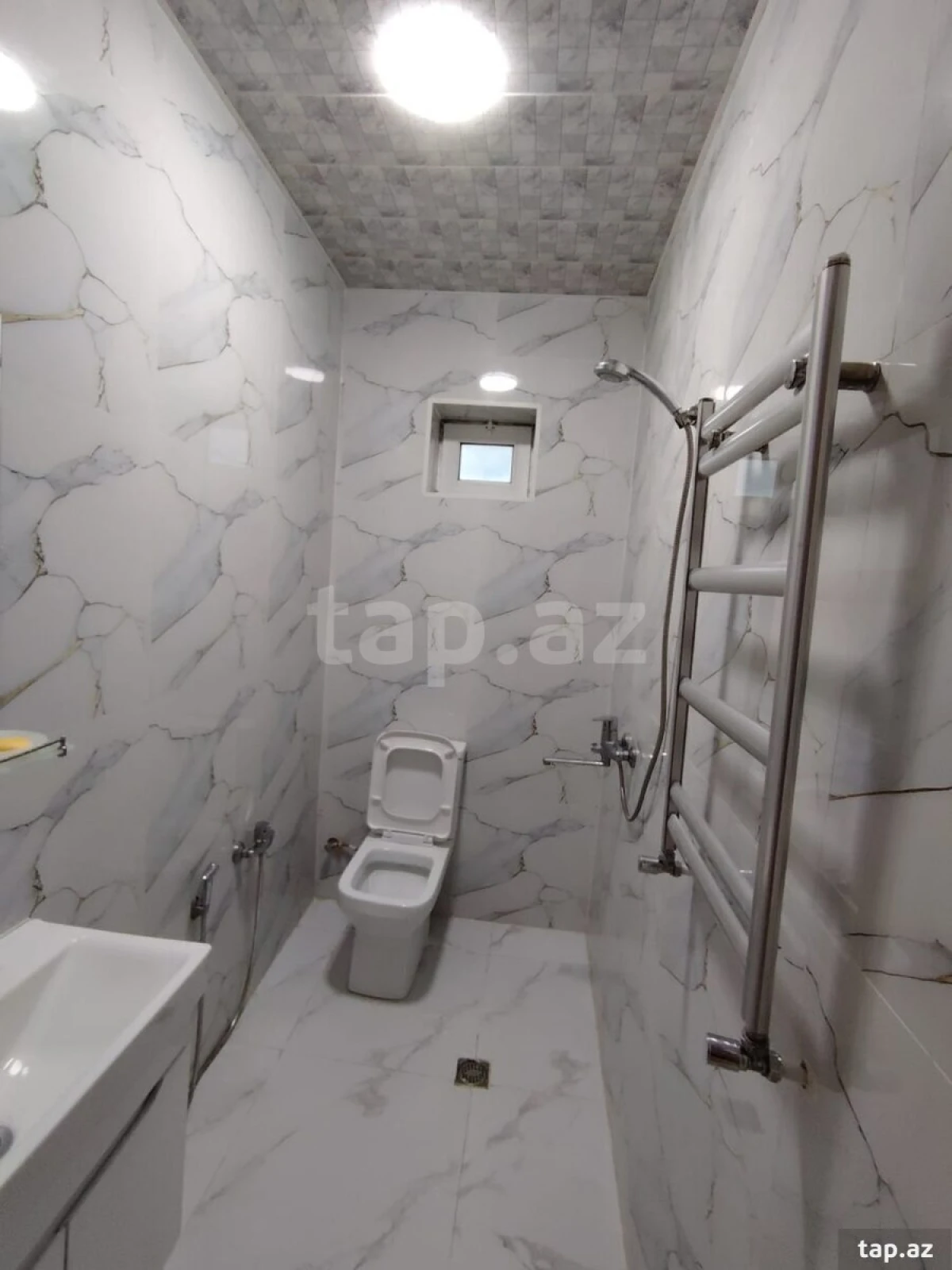 Kirayə verilir 3 otaqlı həyət evi