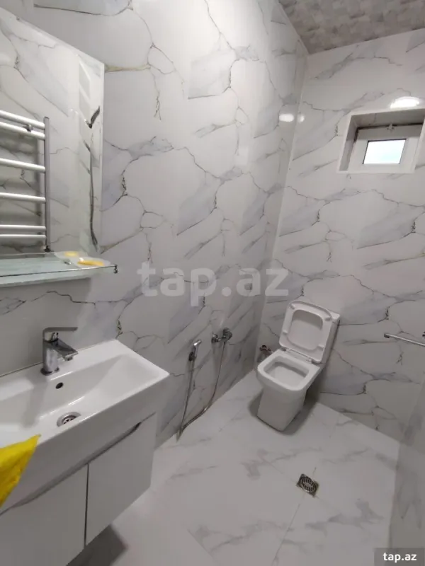 Kirayə verilir 3 otaqlı həyət evi