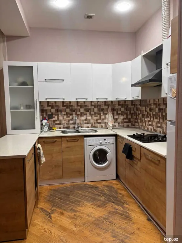 Kirayə verilir 3 otaqlı yeni tikili 130 m²