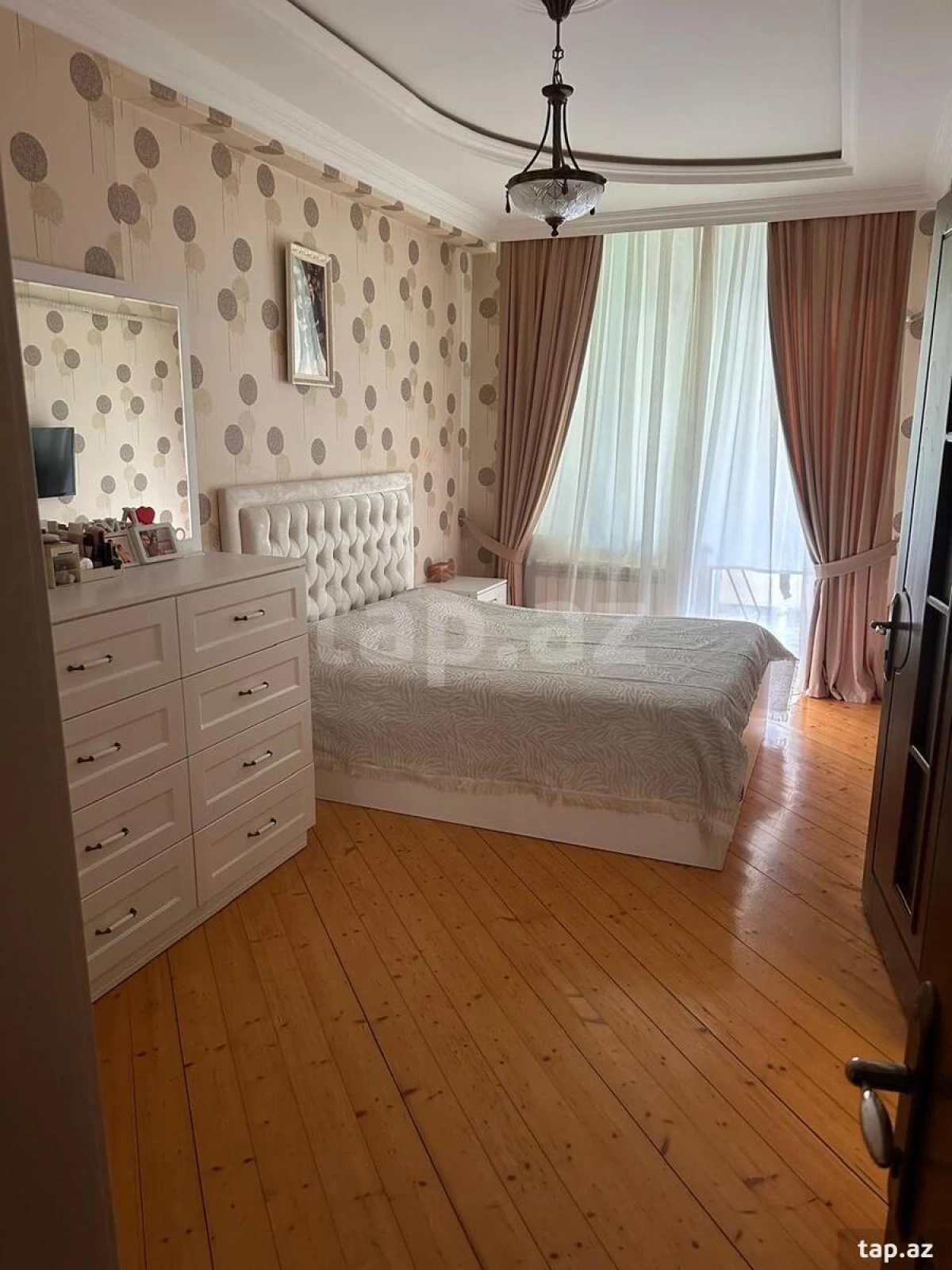 Satılır 4 otaqlı yeni tikili 115 m²