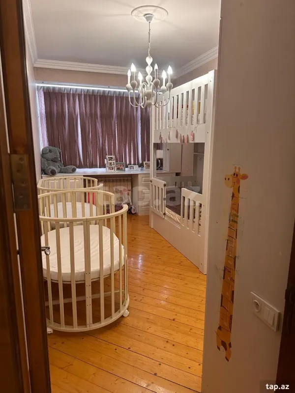 Satılır 4 otaqlı yeni tikili 115 m²