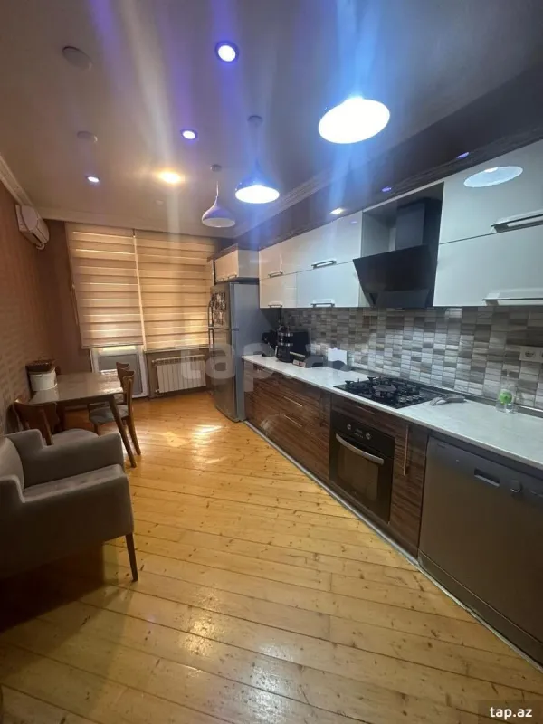 Satılır 4 otaqlı yeni tikili 115 m²