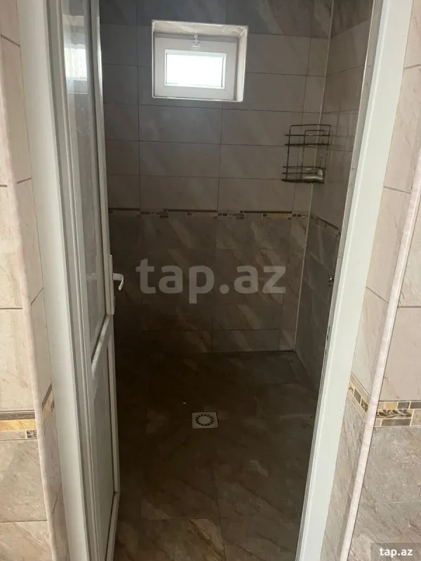 Kirayə verilir 3 otaqlı həyət evi