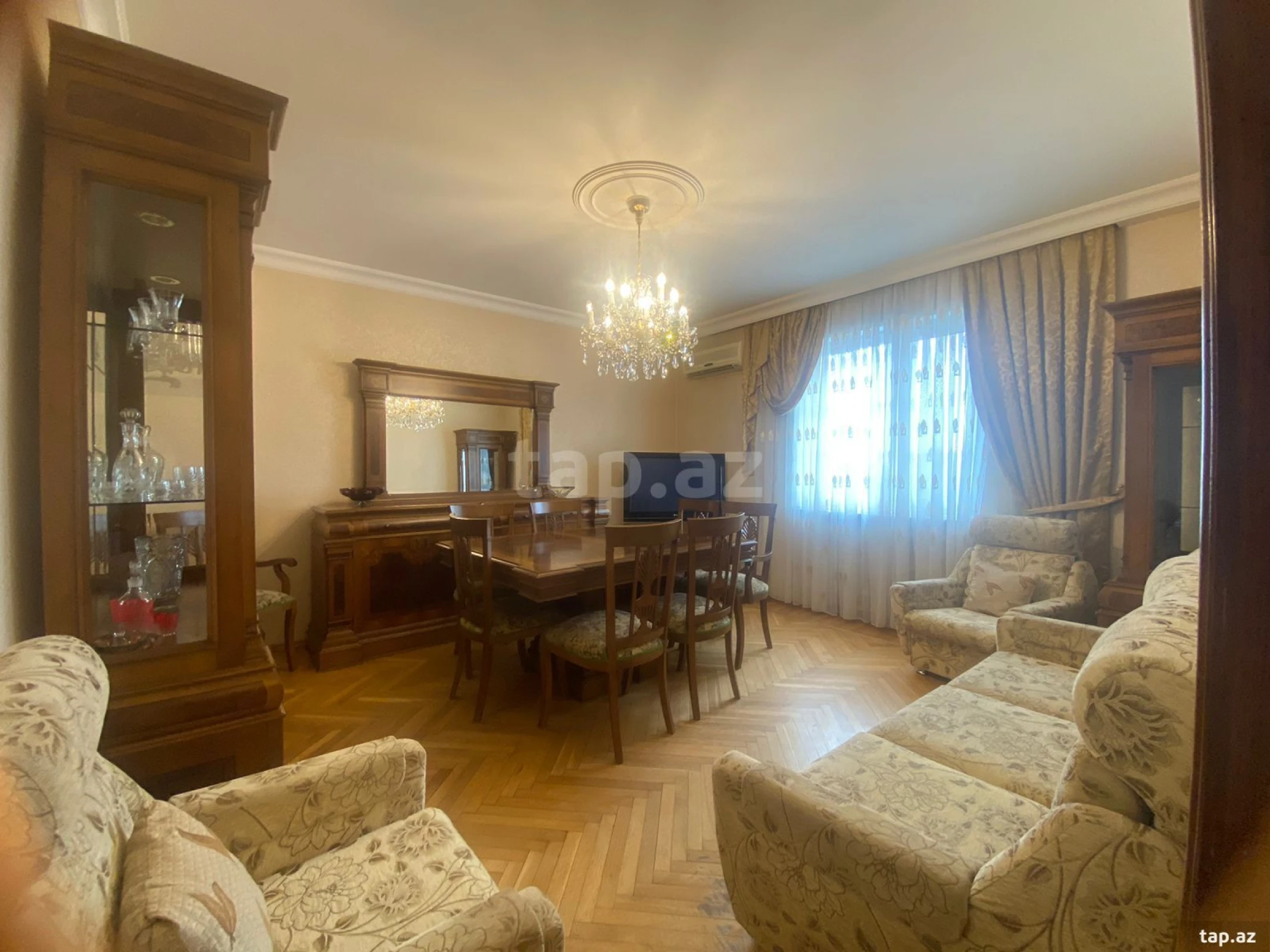 Satılır 4 otaqlı mənzil 110 m²