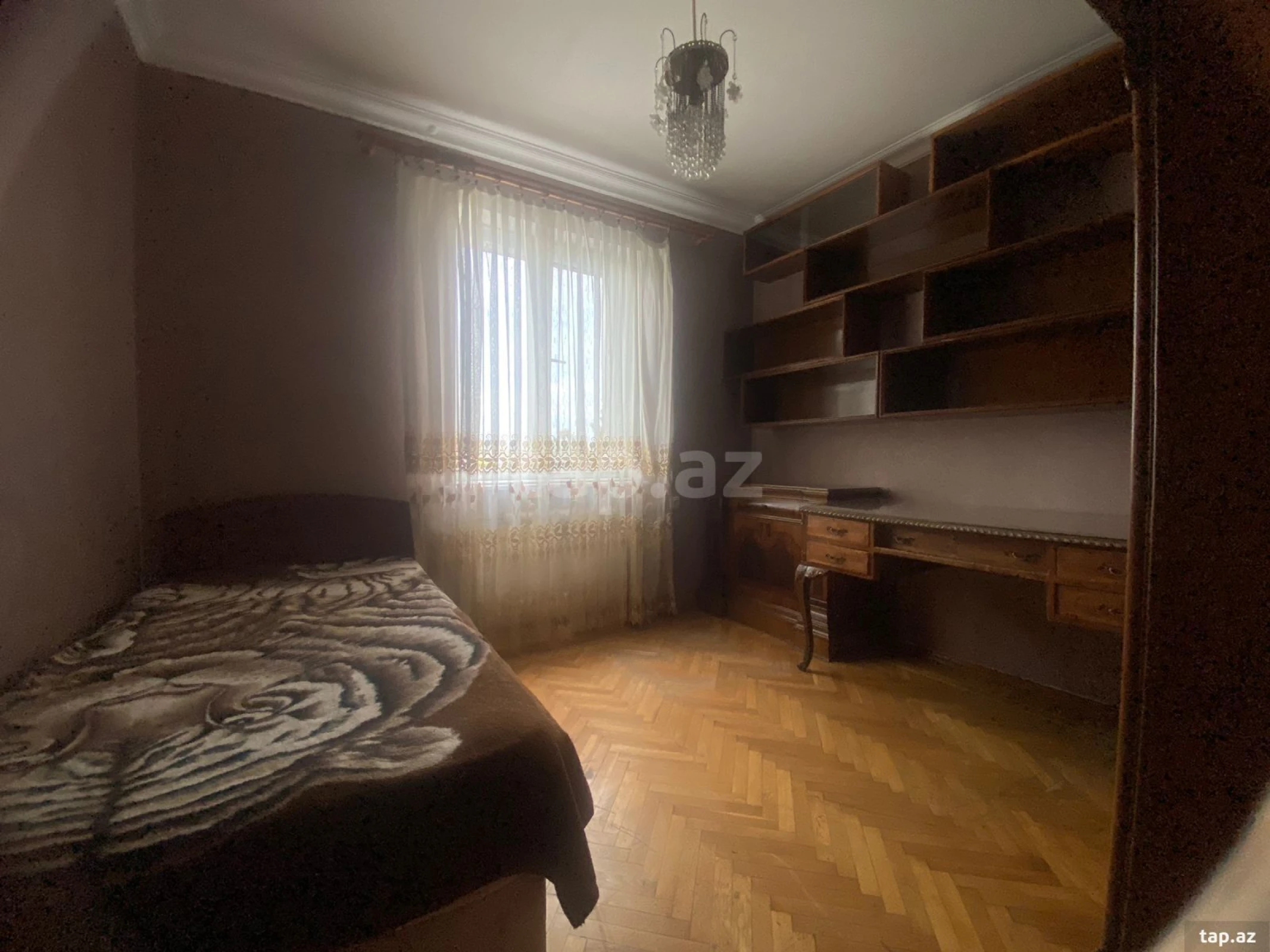 Satılır 4 otaqlı mənzil 110 m²