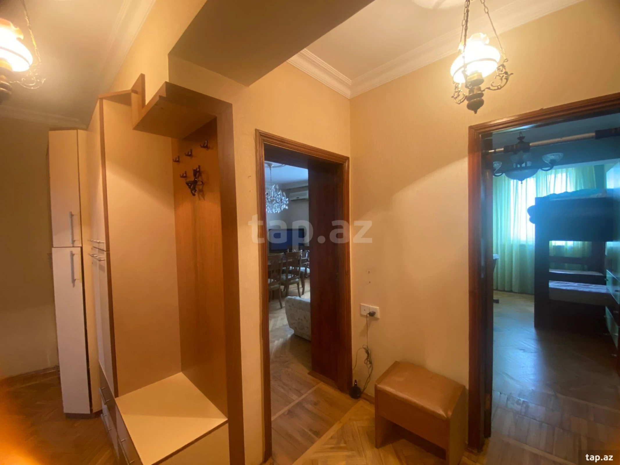 Satılır 4 otaqlı mənzil 110 m²