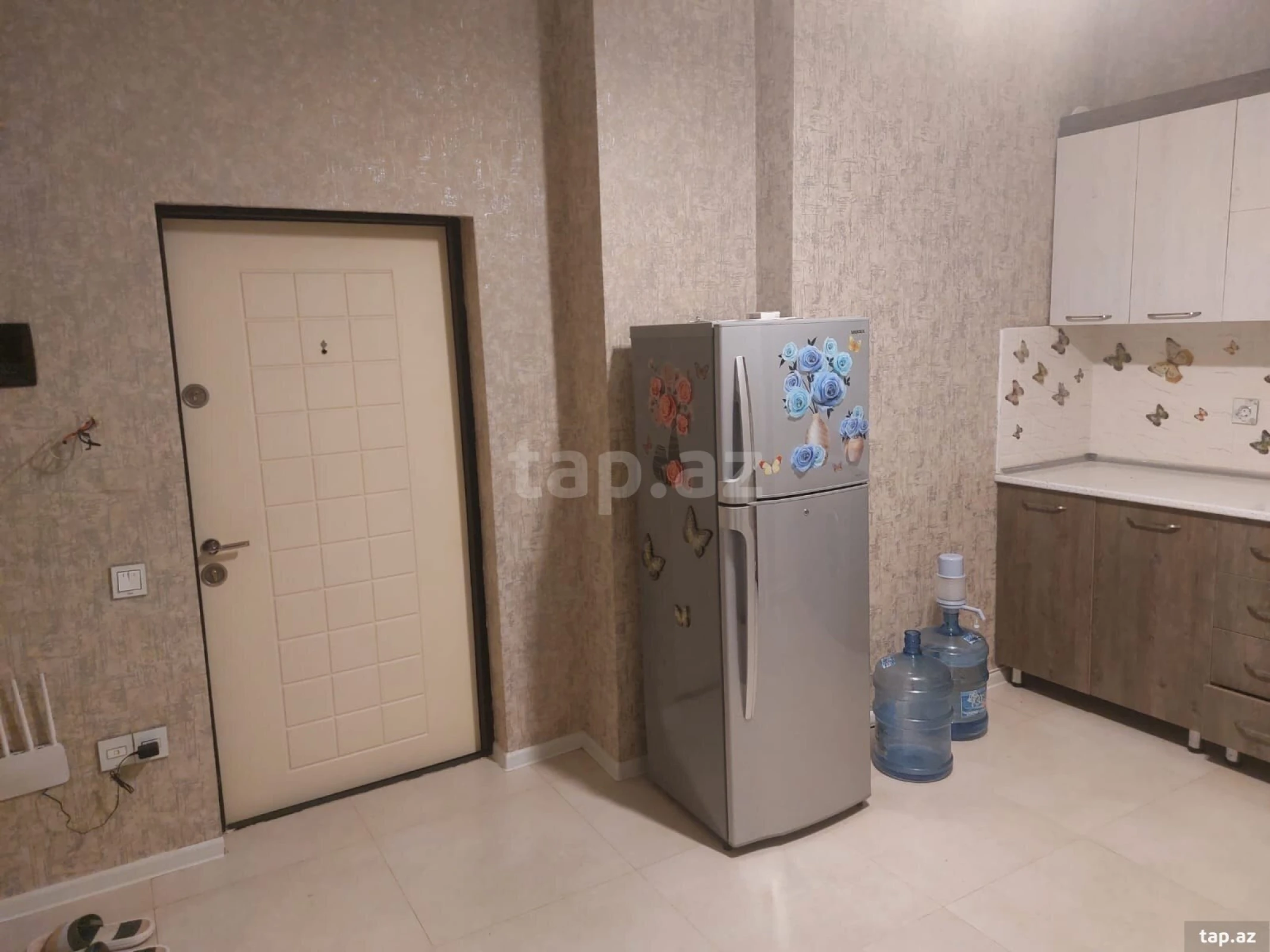 Kirayə verilir 2 otaqlı yeni tikili 58 m²