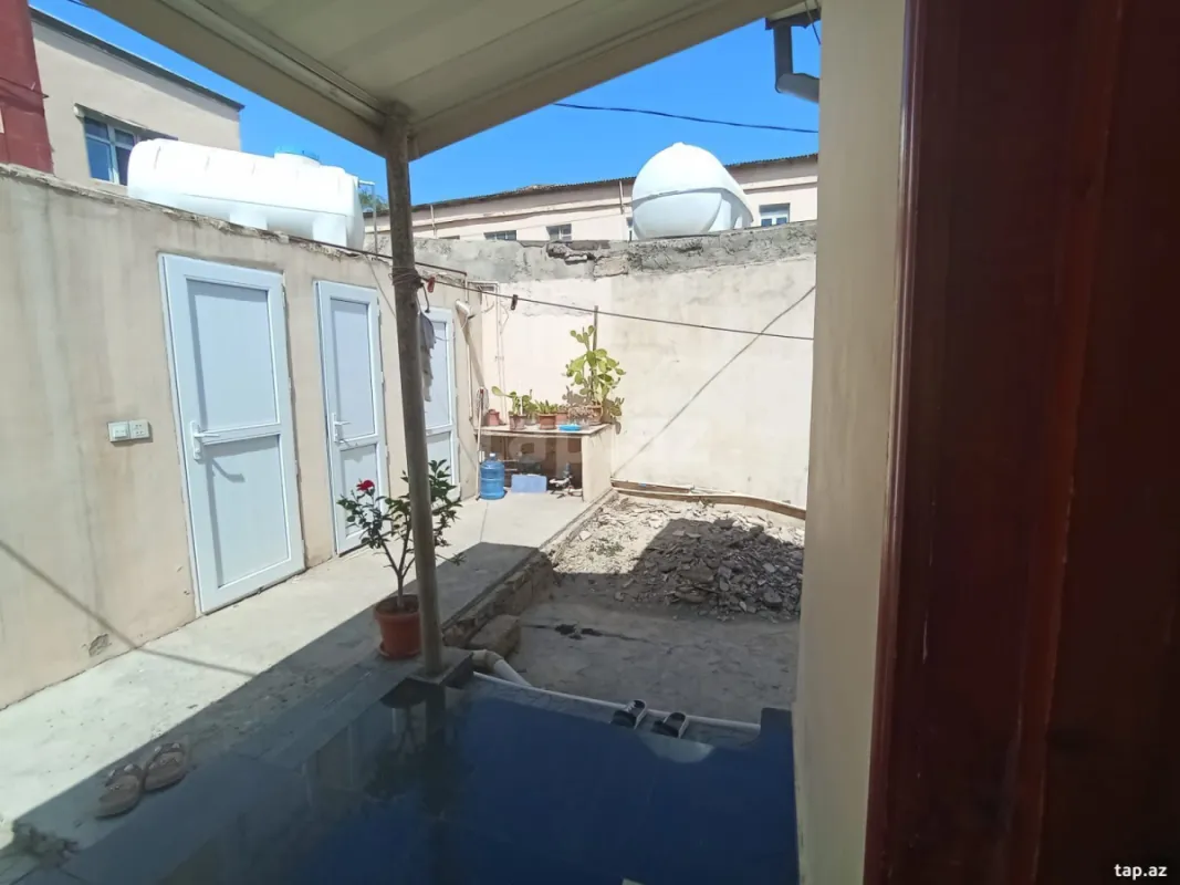 Satılır 4 otaqlı həyət evi 100 m²