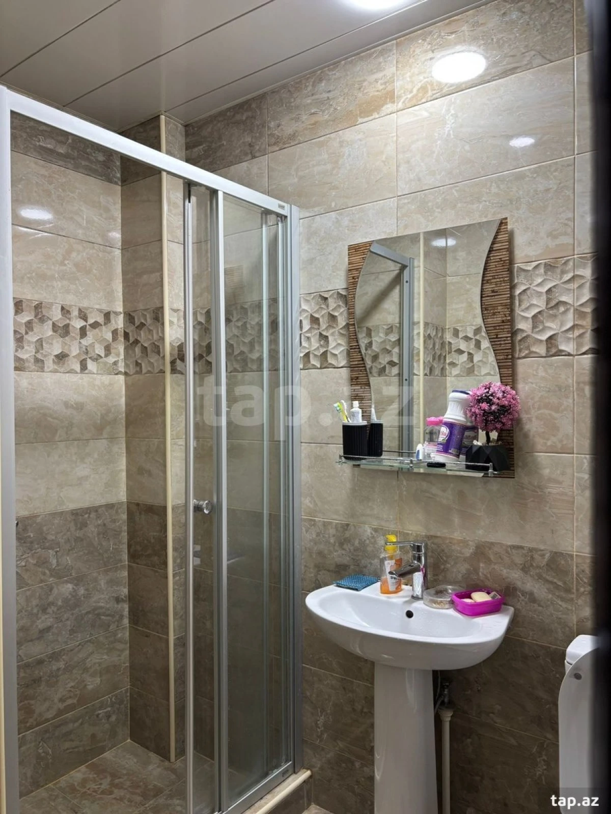 Kirayə verilir 2 otaqlı mənzil 42 m²