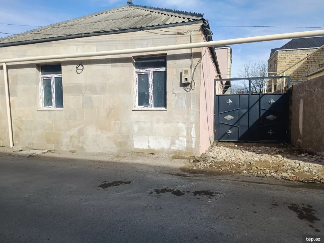 Satılır 3 otaqlı həyət evi