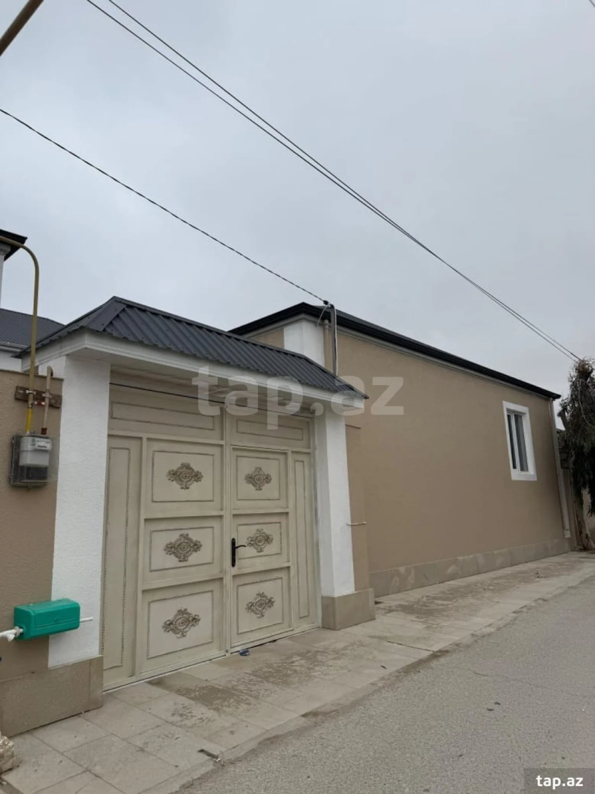 Satılır 4 otaqlı həyət evi