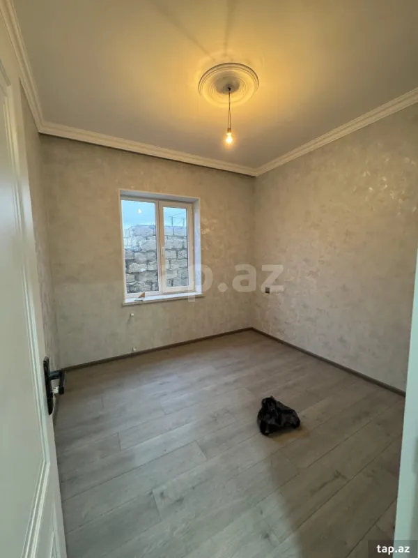 Satılır 4 otaqlı həyət evi