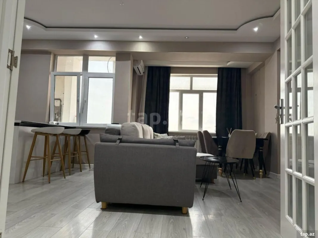 Satılır 3 otaqlı yeni tikili 112 m²