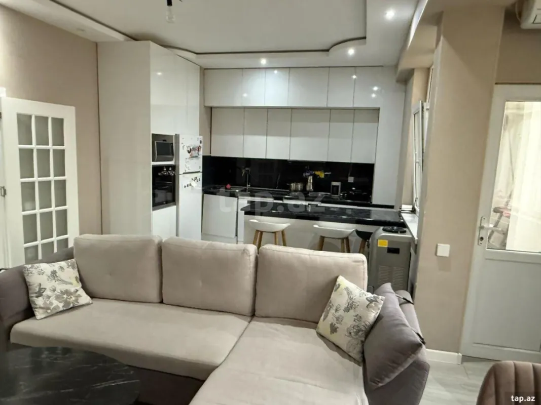 Satılır 3 otaqlı yeni tikili 112 m²