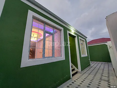 Satılır 4 otaqlı həyət evi