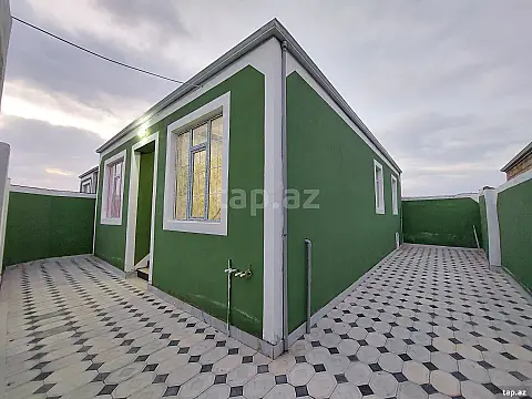 Satılır 4 otaqlı həyət evi