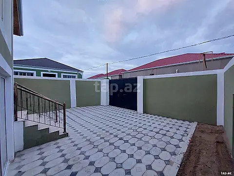 Satılır 4 otaqlı həyət evi 200 m²