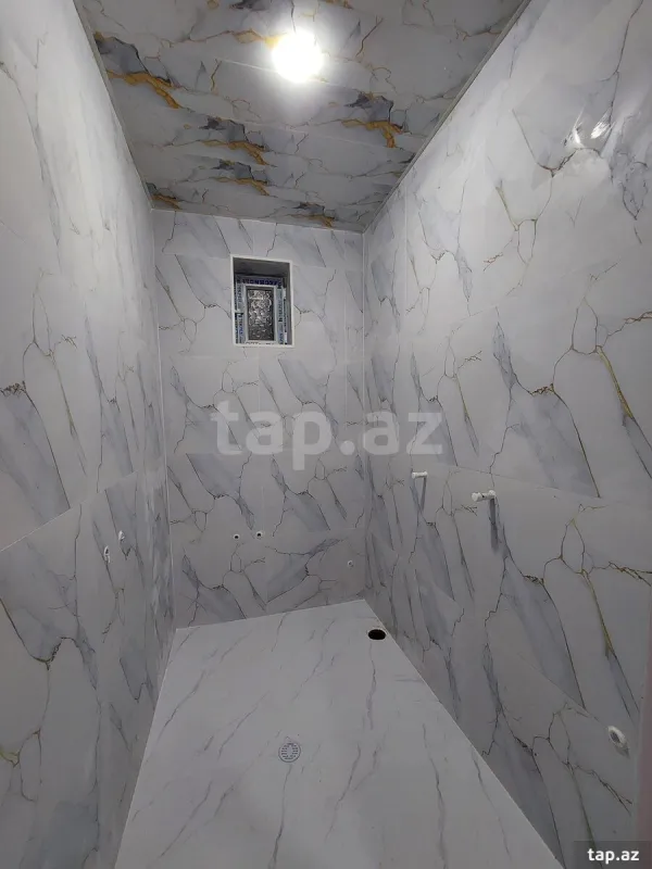 Satılır 4 otaqlı həyət evi 200 m²