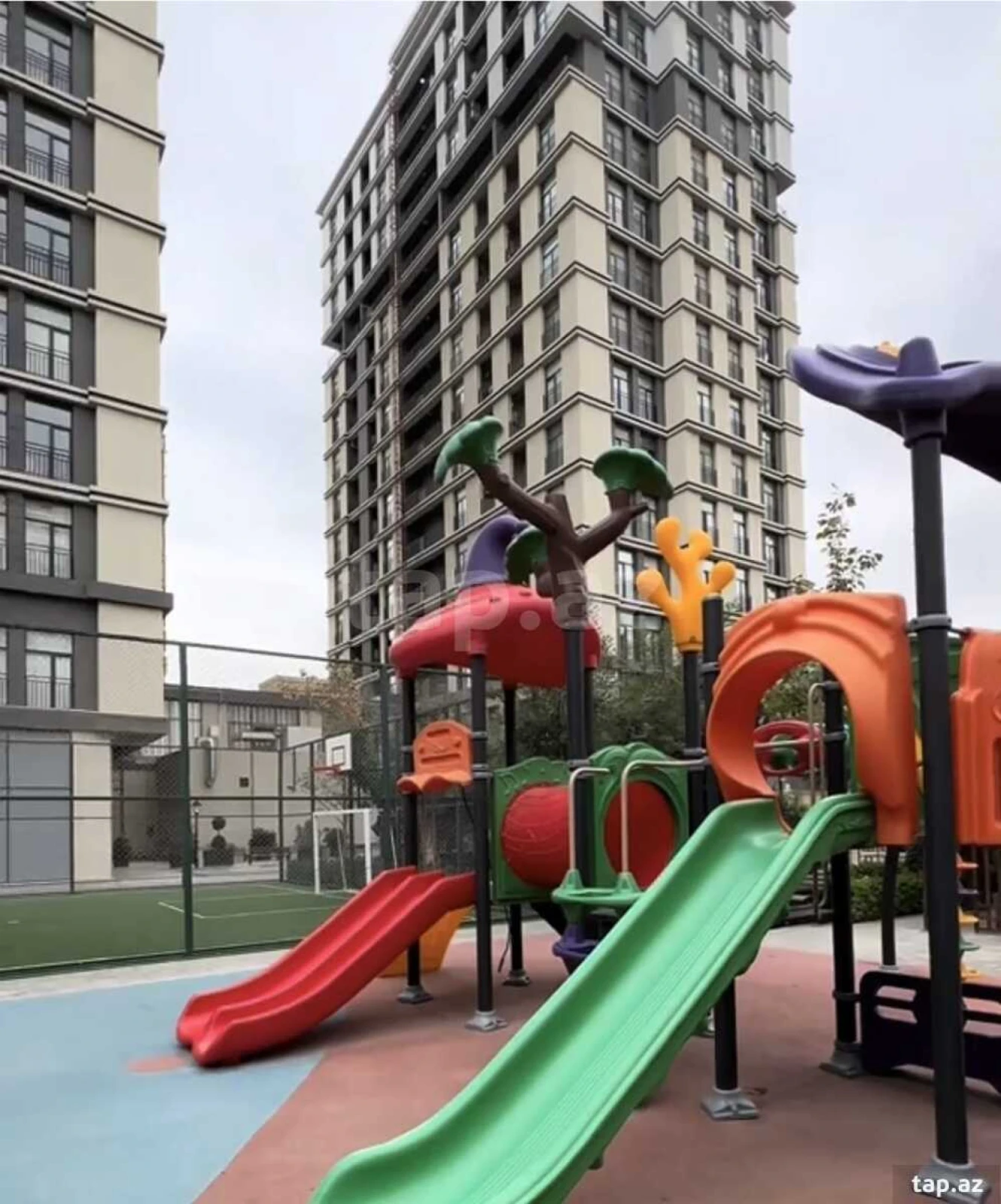 Satılır 3 otaqlı yeni tikili 104 m²