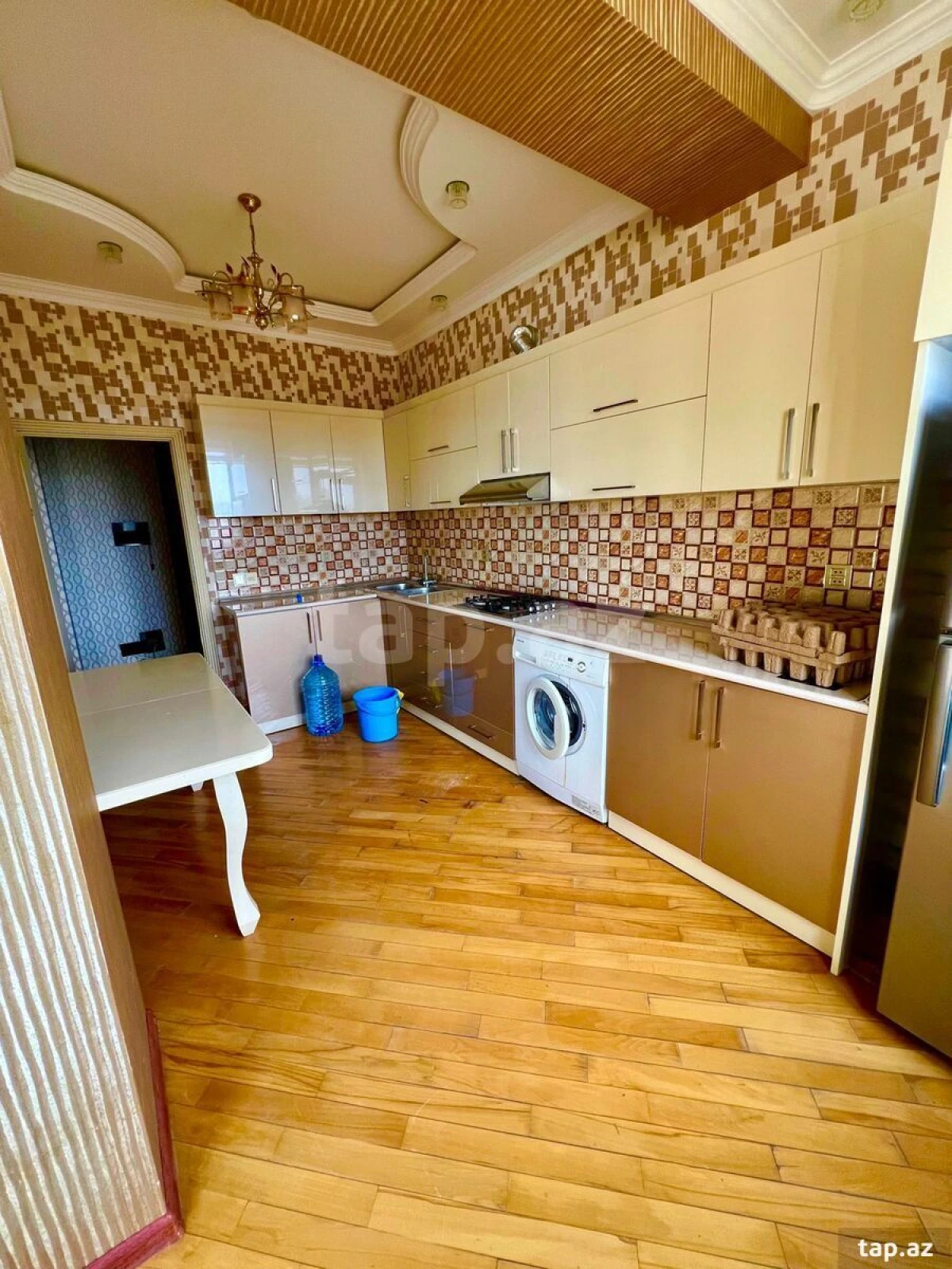 Kirayə verilir 2 otaqlı yeni tikili 80 m²